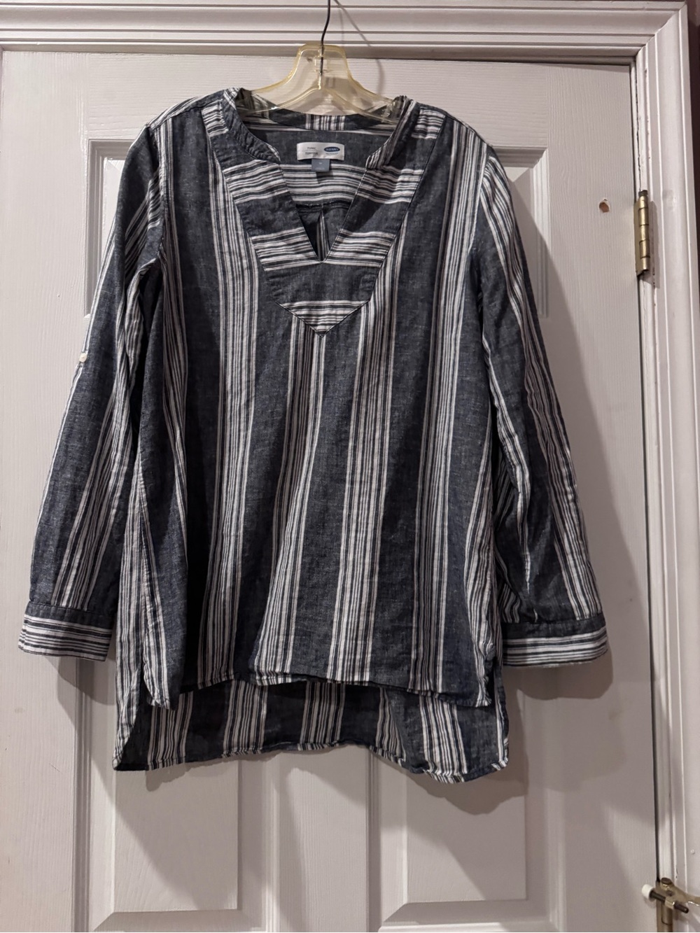 Striped V-Neck Tunic Top in Black & White